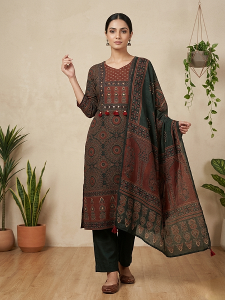 Bottle green kurta set with duppata