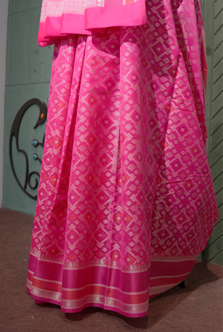 Raani banarasi cotton patola wave saree