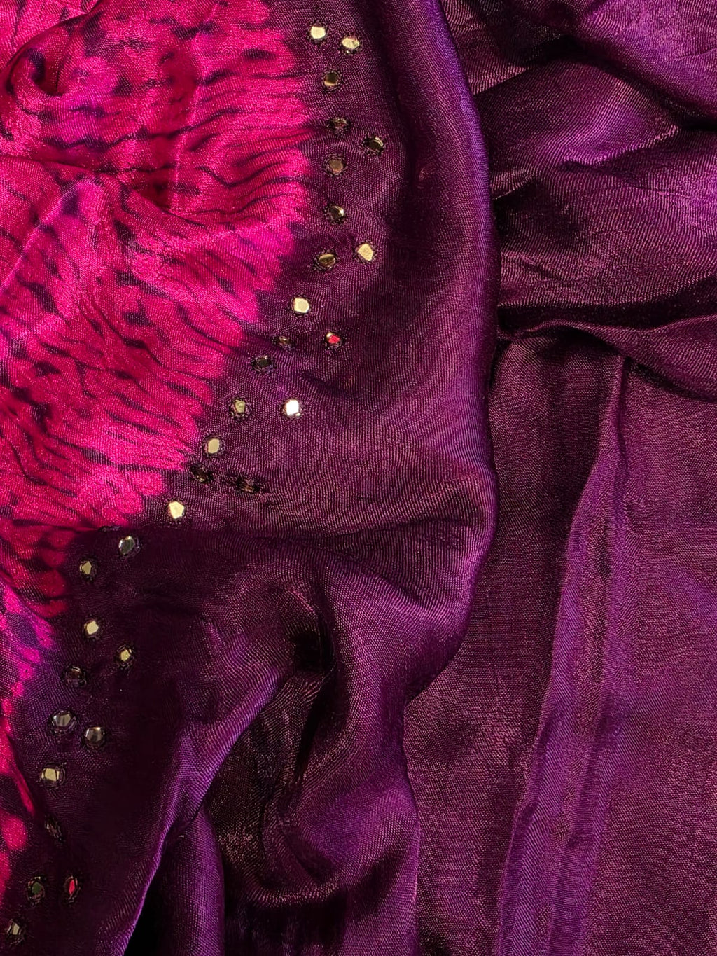 Wine raani modal shibori saree with mirror work